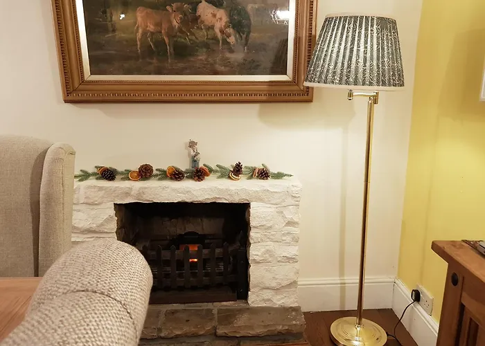 Cruck Cottage